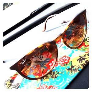 Ray ban